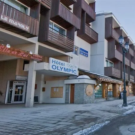 Madame Olympic Hotel 2*